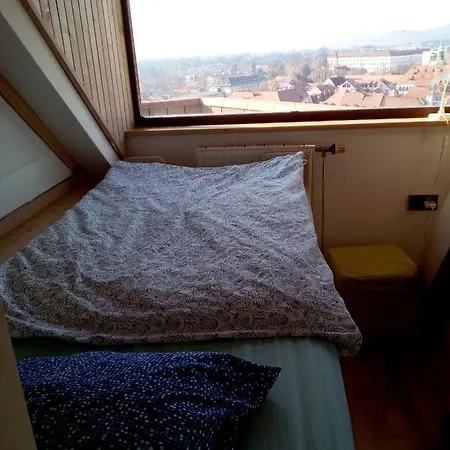 Apartman Under The Old Castle *